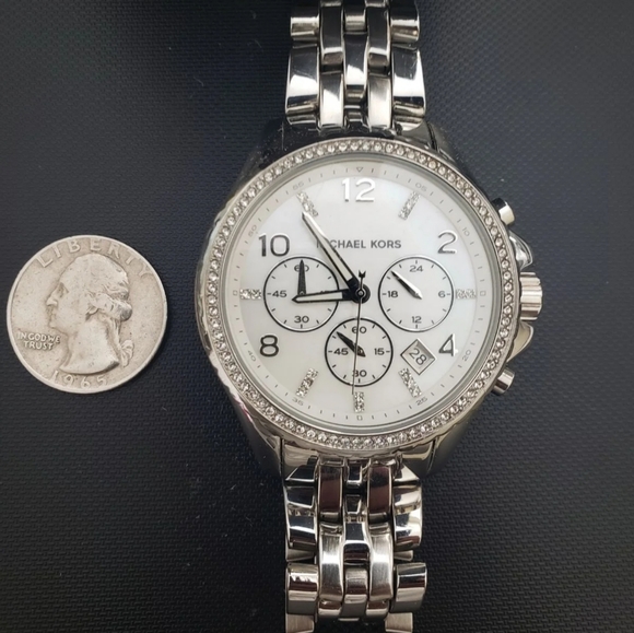 MK-5346 Womens Glitz Watch Oversized - Picture 13 of 13